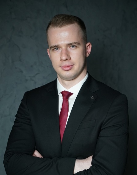 Антон Пинаев